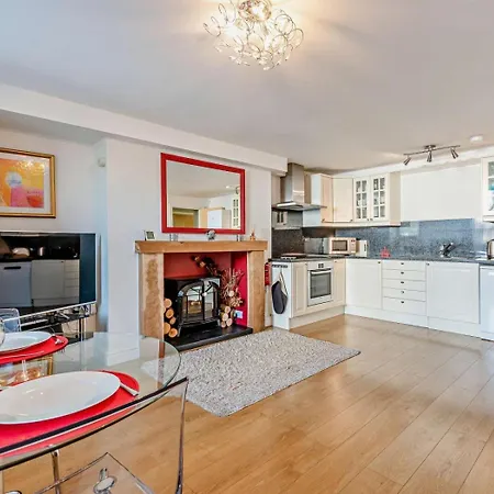 1 Bed In Sz127 بيت للعطل